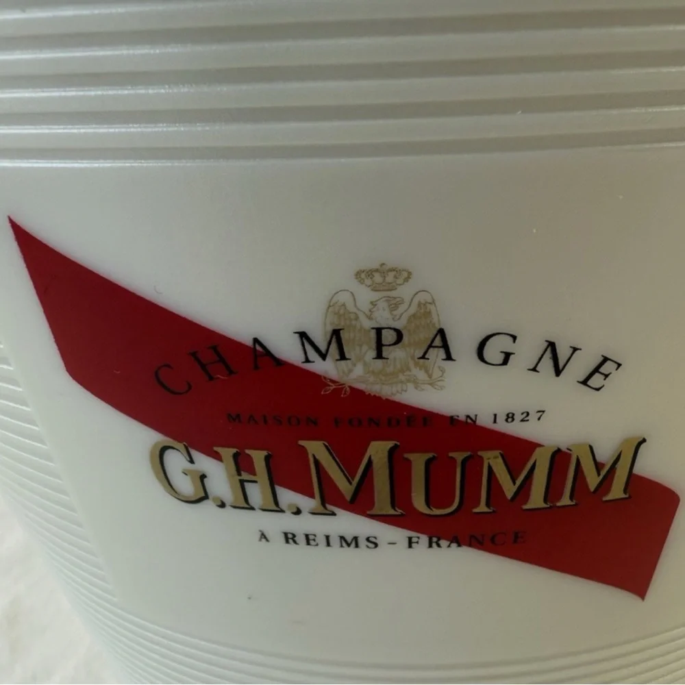 Mumm’s official mumm